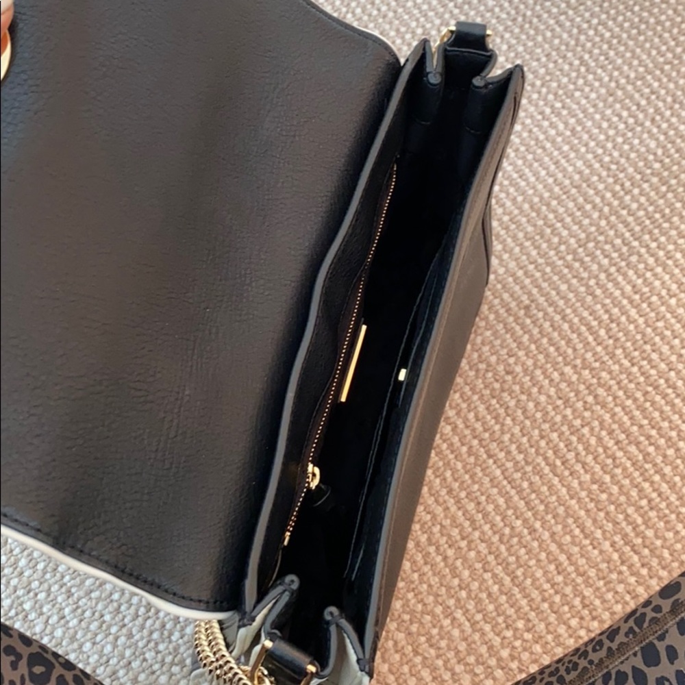 Tory Burch Shoulder Bag - Picture 5 of 5